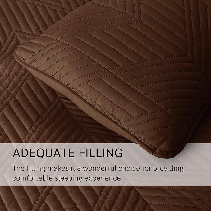 Exclusivo Mezcla California King Quilt Bedding Set, Lightweight Brown Oversized King Bedspreads Soft Modern Geometric Coverlet Set for All Seasons (1 Quilt and 2 Pillow Shams)