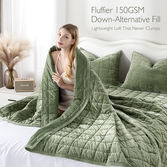 Oversized King Greek Velvet Quilt Set, 3× Softer Luxe Sheen, 100% Cotton Backing, 150GSM Down-Alternative Fill, Extra-Wide 112×106" Hotel-Style Luxury Coverage (1 Quilt + 2 Pillow Shams), Loden Green