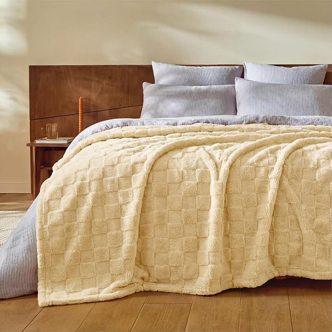 Bedsure GentleSoft King Size Blanket for Bed - Super Soft Cozy Blankets for Women Men Girls, Large Fuzzy Fleece Throw for Bedroom Decor, Light Yellow, 108x90 Inches