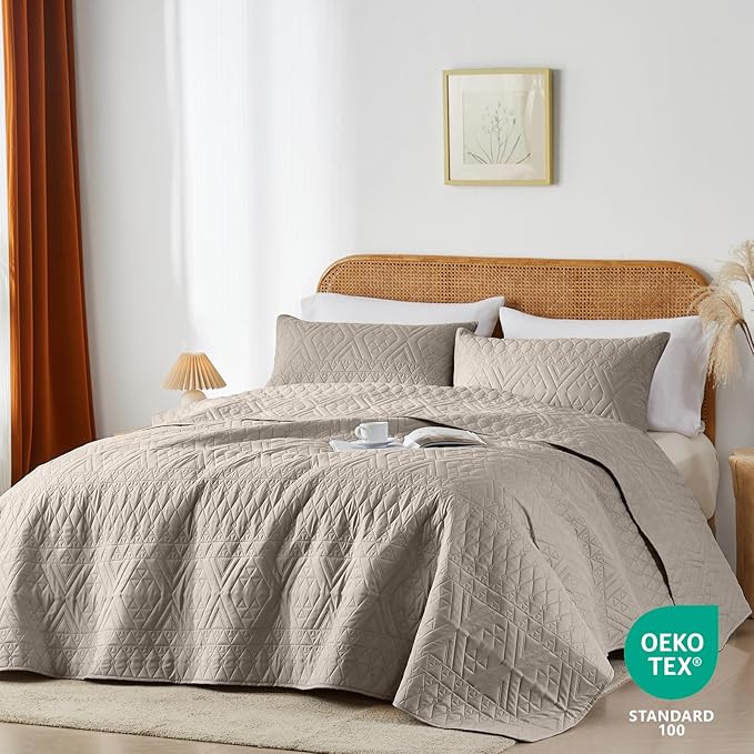 akkialla Twin Quilt Set, Taupe Lightweight Microfiber Bedspread Coverlet, Boho Geometric Pattern, Soft All-Season Bedding, 2-Piece (1 Quilt, 1 Pillow Sham) | Breathable fabric, Modern style