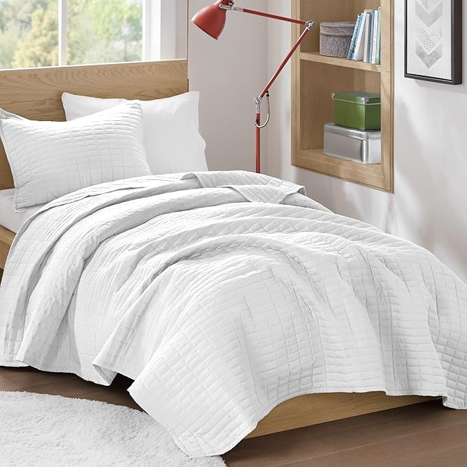 Comfort Spaces Kienna Quilt Set- Double Sided Stitching Design Summer Blanket, Lightweight, Soft, All Season Bedding Layer, Matching Sham, White, Coverlet Twin/Twin XL(66"x90") 2 Piece