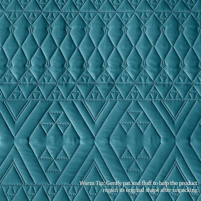 akkialla Full/Queen Quilt Set, Teal Lightweight Microfiber Bedspread Coverlet, Boho Geometric Pattern, Soft All-Season Bedding, 3-Piece (1 Quilt, 2 Pillow Shams) | Breathable material, Modern Style
