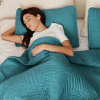 Exclusivo Mezcla Queen Quilt Bedding Set, Lightweight Teal Quilts Queen Full Size for All Seasons, Soft Microfiber Bedspreads Coverlets Bed Cover with Leaf Pattern, 3 Piece