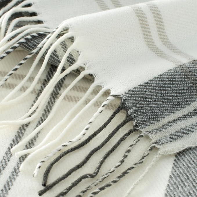 Grey and White Plaid Throw Blanket for Couch,50"X60" Super Soft Cozy Warm Home Decorative Throws with Tassels for Bed Sofa Picnic