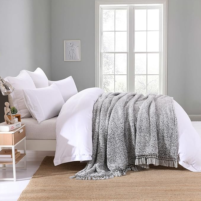 Ultra Soft Fleece Sherpa Blanket Queen Size,Lightweight Cozy Boho Bed Blanket with Decorative Tassel, Pattern Reversible, 2 Tones Ombre Black, 90”x90”