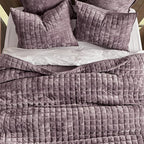 RECYCO Luxury Velvet Quilt Set King Size Bedding Sets, Ultra Soft Velvet Comforter Set, Lightweight Grid Box Stitch Oversized Bedspread Coverlet for All Season, with 2 Shams, Purple