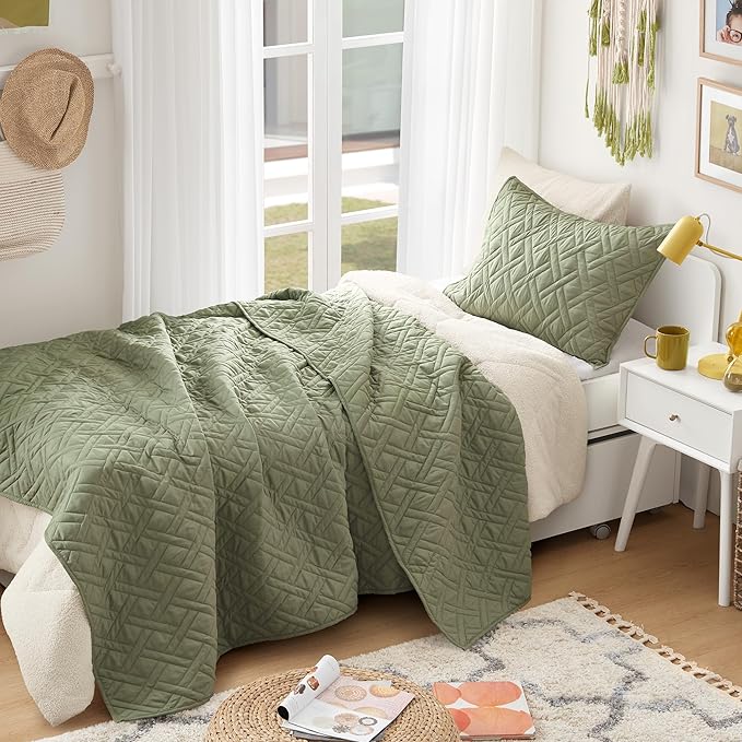 Comfort Spaces Twin Quilt Set Modern Reversible Diamond Coverlet Twin Bedding Set Cozy Quilted Winter Layer, All Season Lightweight Soft Twin Size Quilt, Kienna, Twin/Twin XL Olive Green 2 Piece