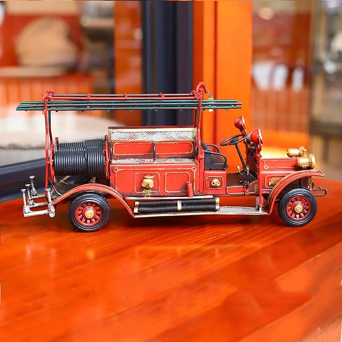 Large Antique Fire Engine Vintage Fire Truck Model Diecast Metal Truck Model Ornaments for Desktop Bar Home Shelf Decor Collectible Decorative Statue Firefighting Heroes Handcraft Firemen Gift