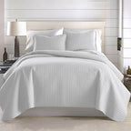 Southshore Fine Living, Inc. Twin XL Comforter Quilt Bedding Set, Dorm Room Bedding Essentials, Stain Resistant, Machine Washable Bedspread, XL/Twin Grey Quilt Bed Spread with Pillow Sham, Light Grey