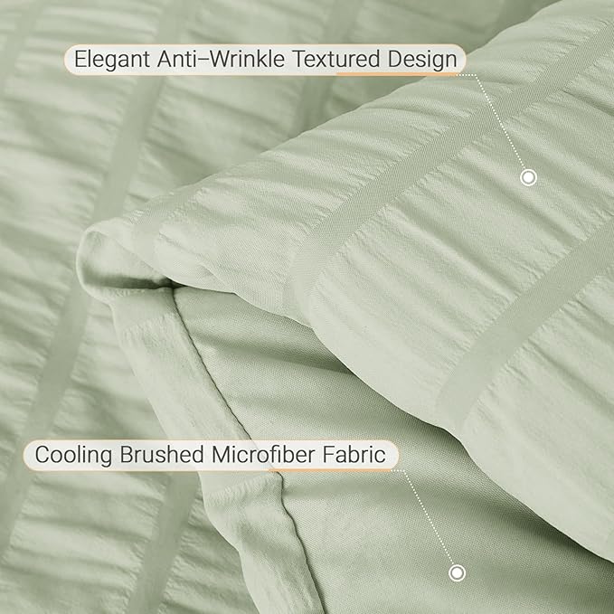 MUXHOMO 7 Pieces Queen Comforter Set, Seersucker Bed in a Bag Queen Size, All Season Luxury Bedding Set with Comforter, Flat Sheet, Fitted Sheet, Pillowcases & Shams, Light Green