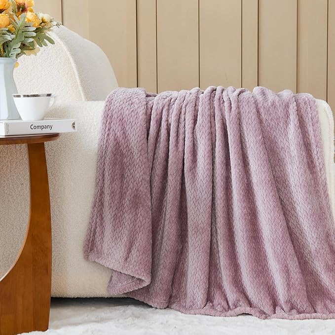 NEWCOSPLAY Super Soft King Blanket Light Purple Premium Silky Flannel Fleece Leaves Pattern Lightweight Bed Blanket All Season Use (Light Purple, King(90"x110"))