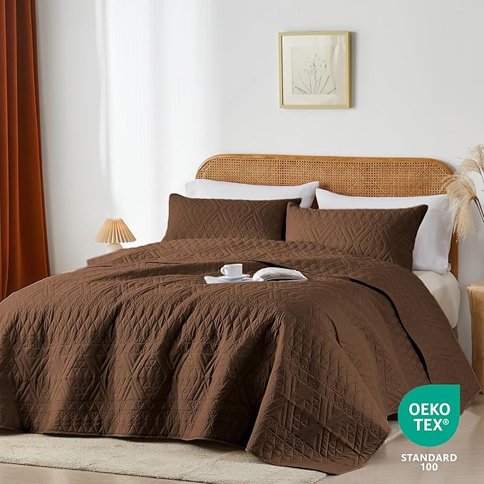 akkialla King/Cal King Size Quilt Bedding Set,Brown Lightweight Microfiber Soft Bedspread,Modern Style Geometric Pattern Coverlet Set for All Seasons,3 Piece(1 Quilt,2 Pillow Shams)
