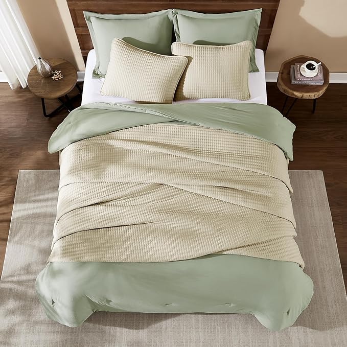 WRENSONGE Queen Quilt-3 Pieces Lightweight Bedspreads Beige Queen Size Quilt Bedding Set for All Seasons,Soft Summer Coverlet with 2 Pillow Shams, Couch