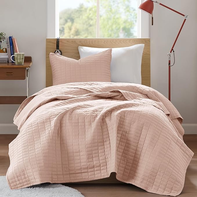Comfort Spaces Kienna Quilt Set- Double Sided Stitching Design Summer Blanket, Lightweight, Soft, All Season Bedding Layer, Matching Sham, Blush, Coverlet Twin/Twin XL(66"x90") 2 Piece