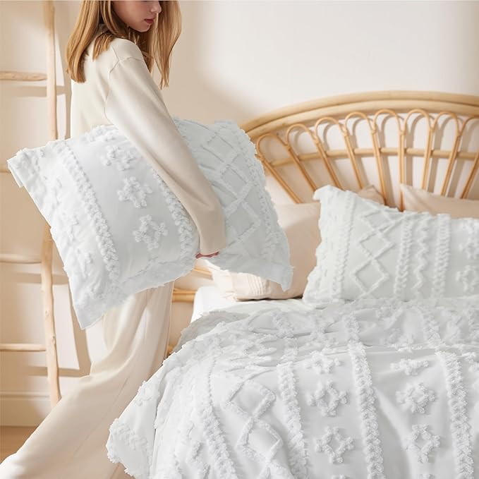 Bedsure Boho Duvet Cover Queen Size, Soft & Comfortable Elegant Design Boho Bedding for Decoration, Machine Washable Comforter Cover for All Seasons,Includes 1 Duvet Cover & 2 Pillow Shams,White