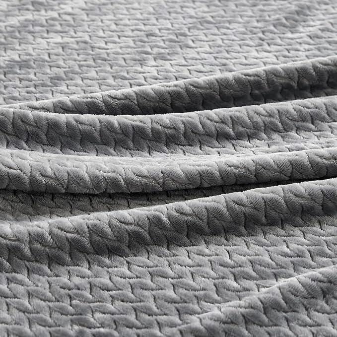 Oversized King Fleece Blanket 120x138 Inches, Seamless Soft Cozy 3D Jacquard Flannel Blanket 10'x11.5' Extra Large for Bed, Sofa, Couch, Travel & Camping, California King Throw, Light Grey Leaf