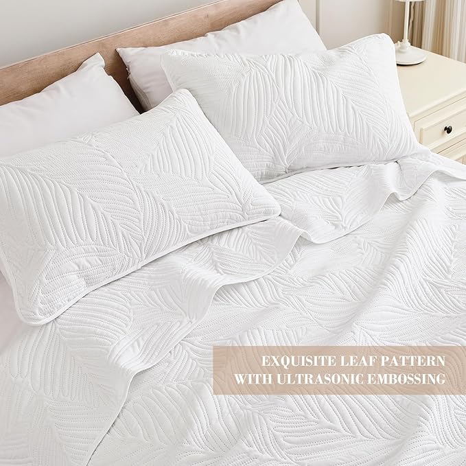 Exclusivo Mezcla Twin Quilt Bedding Set, Lightweight White Quilts Twin Size for All Seasons, Soft Microfiber Bedspreads Coverlets Bed Cover with Leaf Pattern, 2 Piece