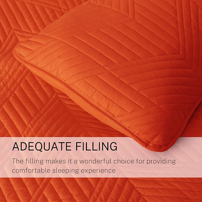 Exclusivo Mezcla California King Quilt Bedding Set, Lightweight Burnt Orange Oversized King Bedspreads Soft Modern Geometric Coverlet Set for All Seasons (1 Quilt and 2 Pillow Shams)