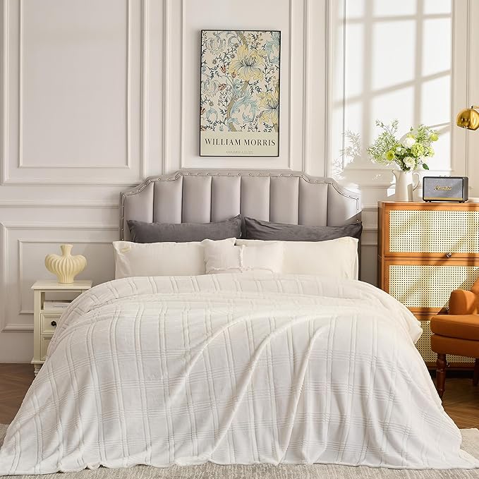 Oversized King Fleece Blanket 120x120 Inches, Seamless Soft Cozy 3D Jacquard Flannel Blanket 10'x10' Extra Large for Bed, Sofa, Couch, Travel & Camping, California King Throw, Ivory White