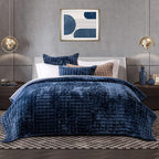 RECYCO Luxury Velvet Quilt Set Twin/Twin XL Size, Lightweight Velvet Comforter Set, Oversized Bedspread Coverlet Quilted Bedding Set, with 1 Matching Pillow Sham, for All Season, Navy Blue