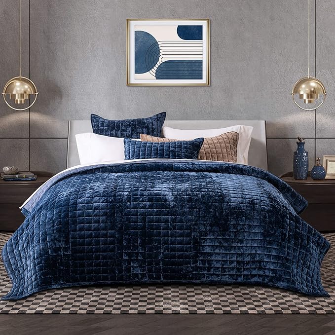 RECYCO Luxury Velvet Quilt Set King Size, Lightweight Velvet Comforter Set, Oversized Bedspread Coverlet Quilted Bedding Set, with 2 Matching Pillow Shams, for All Season, Navy Blue