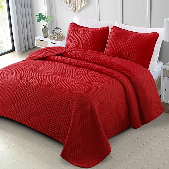 Exclusivo Mezcla Ultrasonic King Quilt Bedding Set, Lightweight Red Bedspreads Soft Modern Geometric Coverlet Set for All Seasons (1 Quilt and 2 Pillow Shams)