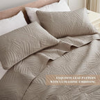 Exclusivo Mezcla California King Quilt Bedding Set, Lightweight Taupe Quilts Cal Oversized King Size for All Seasons, Soft Microfiber Bedspreads Coverlets with Leaf Pattern, 3 Piece