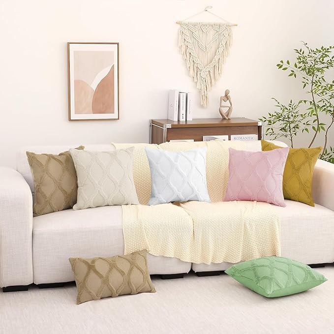decorUhome Spring Throw Pillow Covers 20x20 Inch Set of 2, Soft Plush Faux Fur Wool Pure White Couch Pillow Covers, Decorative Neutral Pillow Cases for Bed Sofa Living Room Home Decor