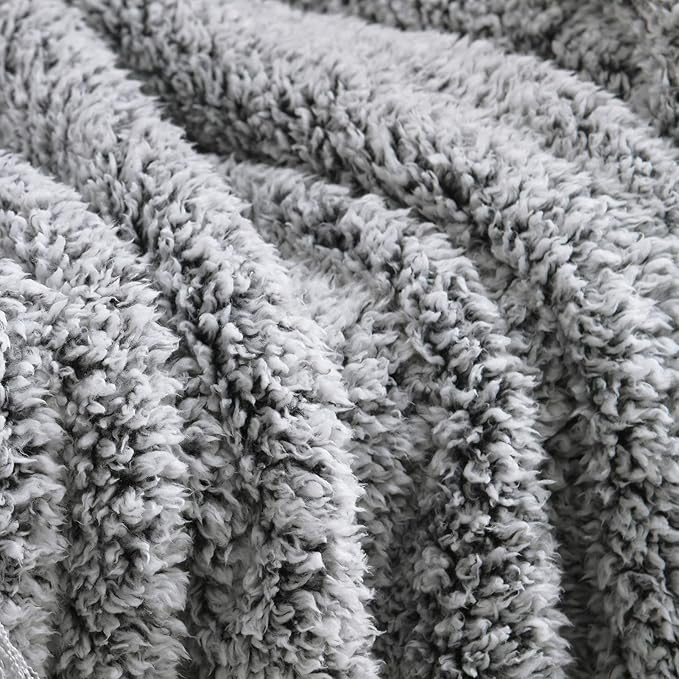 Ultra Soft Cozy Sherpa Throw Blanket, Light Weight Warm Decorative Throw Blanket with Tassel, 2 Tones Ombre Black Pattern Reversible Boho Style Blanket for Sofa, Couch, Bedroom,Travel, 50”x60”