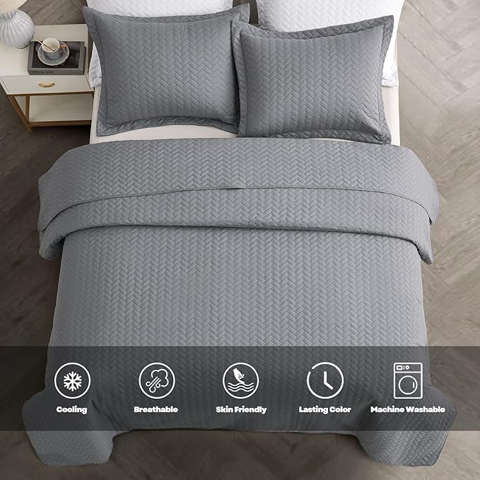 Maple&Stone Quilt Set Twin/Twin XL, Lightweight Grey Bedspread Ultrasonic Chevron Pattern Light Coverlet for All Season Comforter Bedding Decor - 2 Piece Twin Extra Long Bed Cover Sets