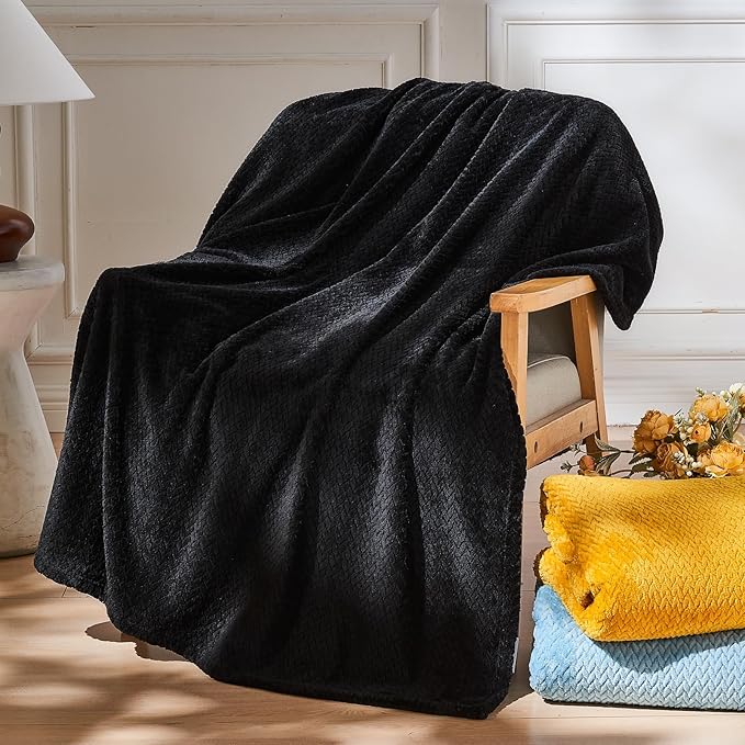 NEWCOSPLAY Super Soft Twin Blanket Black Premium Silky Flannel Fleece Leaves Pattern Lightweight Bed Blanket All Season Use (Black, Twin(60"x80"))