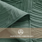 Exclusivo Mezcla King Size Quilt Bedding Set, Lightweight Green Quilts King Size for All Seasons, Soft Microfiber Bedspreads Coverlets Bed Cover with Leaf Pattern, 3 Piece