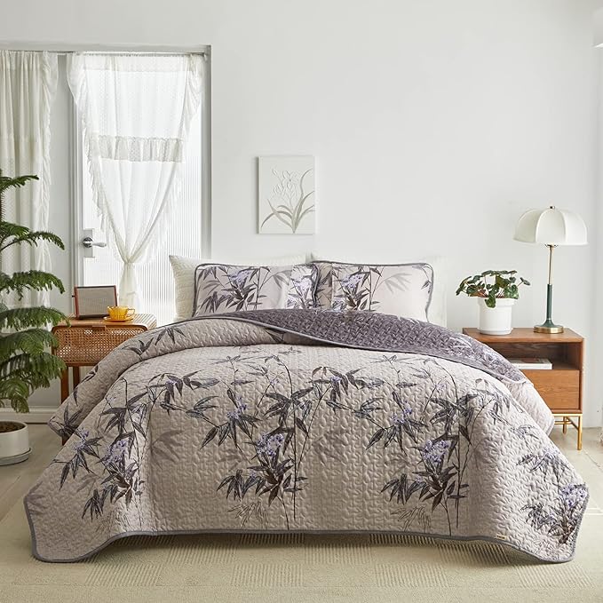 Flysheep Quilt Set 3 Pieces Full/Queen Size, Black Leaves Botanical Design Reversible Bedspread Coverlet Set, Soft Microfiber Lightweight Bed Cover for All Season (90" x 90", 1 Quilt+ 2 Pillow Shams)
