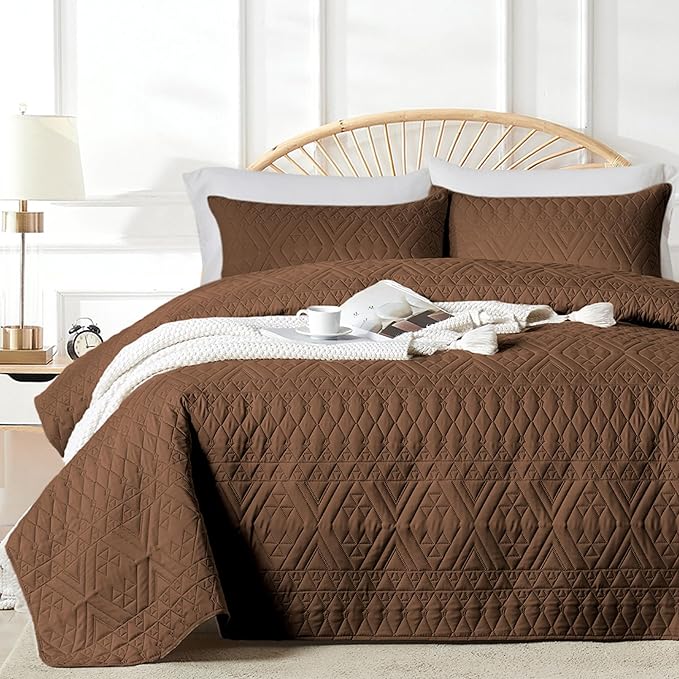 akkialla Twin Size Quilt Bedding Set,Brown Lightweight Microfiber Soft Bedspreads,Modern Style Geoetric Pattern Coverlet Set for All Seasons,2 Piece(1 Quilt,1Pillow Sham)