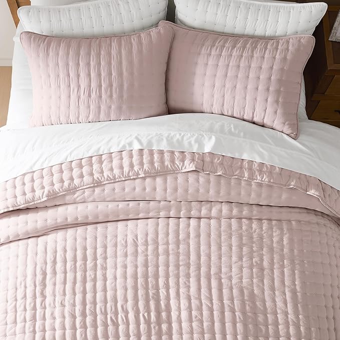 WDCOZY Pink Oversized California King Size Quilt Bedding Sets with Pillow Shams, Cal King Lightweight Soft Bedspread Coverlet, Quilted Blanket Thin Comforter Bed Cover, 3 Pieces, 118x106 inches