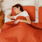 Exclusivo Mezcla King Size Quilt Bedding Set, Lightweight Burnt Orange Quilts King Size for All Seasons, Soft Microfiber Bedspreads Coverlets Bed Cover with Leaf Pattern, 3 Piece