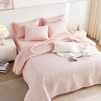 Wake In Cloud - Floral Quilt Set, Coquette Cottagecore Shabby Chic Flower Pattern for Women Teen Girls, Reversible Lightweight Bedspread Coverlet, 3 Pieces, Light Pink, Twin/Twin XL Size