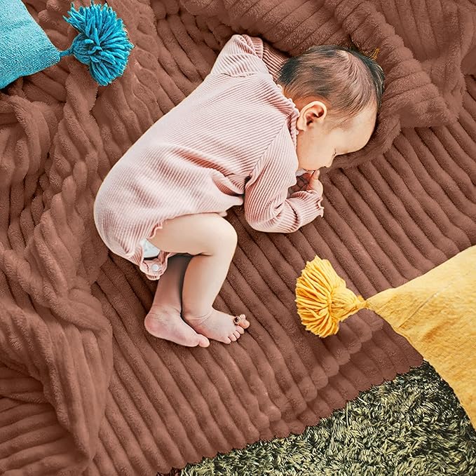 DISSA Fleece Blanket Twin Size – 60x80, Caramel – Soft, Plush, Fluffy, Fuzzy, Warm, Cozy – Perfect Throw for Couch, Bed, Sofa - with Pompom Fringe - Flannel Blanket Throw Blanket