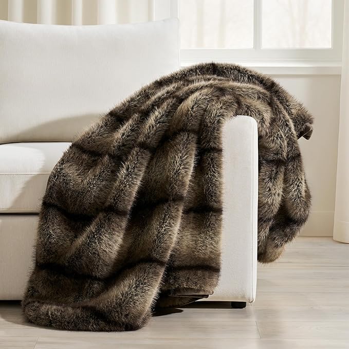 EVERGRACEHOME Luxury Faux Fur Throw Blanket, Soft Fluffy Faux Mink Blankets for Bed, Couch, Sofa, Thick Cozy Plush Warm Fur Throws with Reversible Velvet, Ombré Sable Brown, 50"x60"