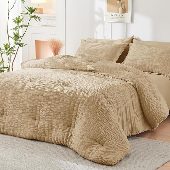 HYMOKEGE Khaki King Size Comforter Set Seersucker 7 Pieces, All Season Luxury Bed in a Bag for Bedroom, Bedding Set with Comforter, Sheets, Pillowcases & Shams