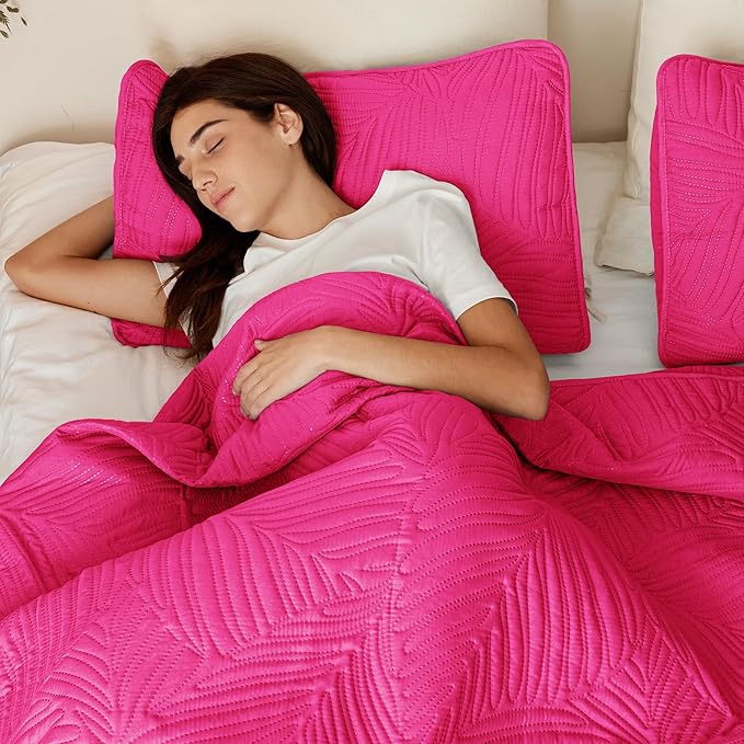 Exclusivo Mezcla King Size Quilt Bedding Set, Lightweight Hot Pink Quilts King Size for All Seasons, Soft Microfiber Bedspreads Coverlets Bed Cover with Leaf Pattern, 3 Piece