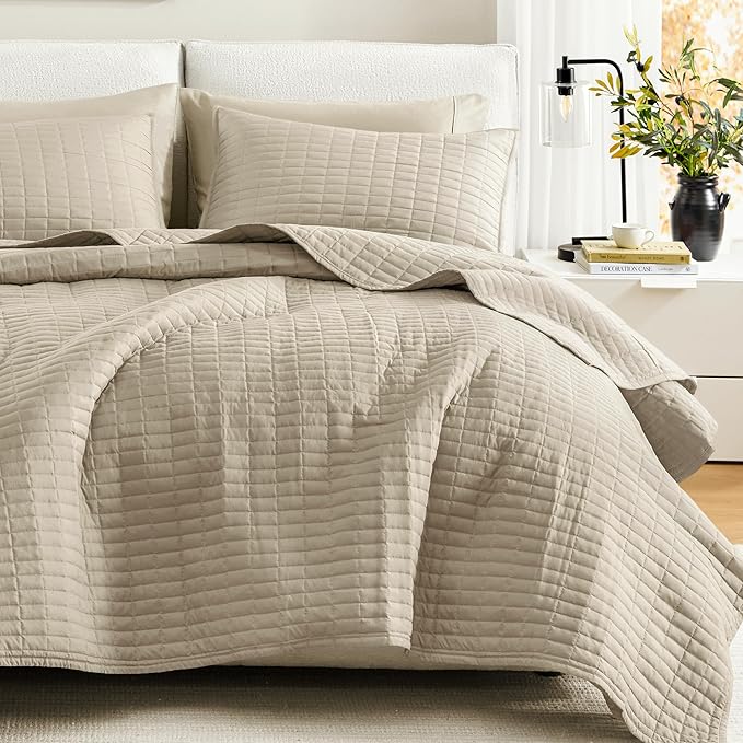 Comfort Spaces King Quilt Set Modern Reversible Plaid Coverlet King Bedding Set Cozy Quilted Winter Layer, All Season Lightweight Soft King Size Quilt, Kienna, Cal King Beige 3 Piece