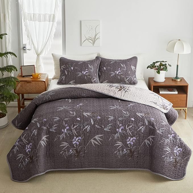 Flysheep Quilt Set 3 Pieces Full/Queen Size, Black Leaves Botanical Design Reversible Bedspread Coverlet Set, Soft Microfiber Lightweight Bed Cover for All Season (90" x 90", 1 Quilt+ 2 Pillow Shams)