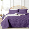 akkialla King/Cal King Quilt Set, Purple Lightweight Microfiber Bedspread Coverlet, Boho Geometric Pattern, Soft All-Season Bedding, 3-Piece (1 Quilt, 2 Pillow Shams) | Breathable fabric, Modern style