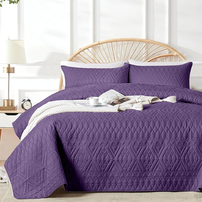 akkialla King/Cal King Quilt Set, Grayish Purple Lightweight Microfiber Bedspread Coverlet, Boho Geometric Pattern, Soft All-Season Bedding, 3-Piece (1 Quilt, 2 Pillow Shams) | Breathable fabric, Modern style