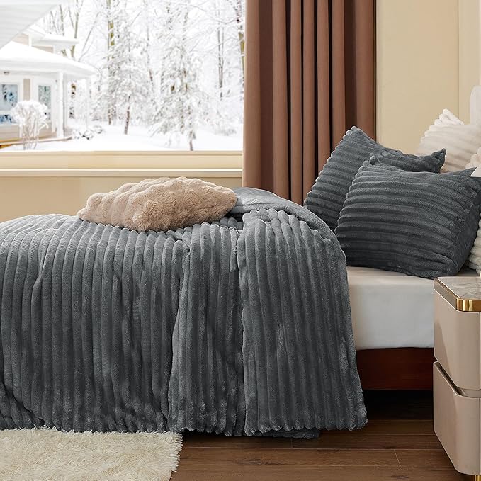 BEDELITE Fleece Full Comforter Set -Super Soft & Warm Grey Bedding, Luxury Fuzzy Heavy Bed Set for Winter with 2 Pillow Cases