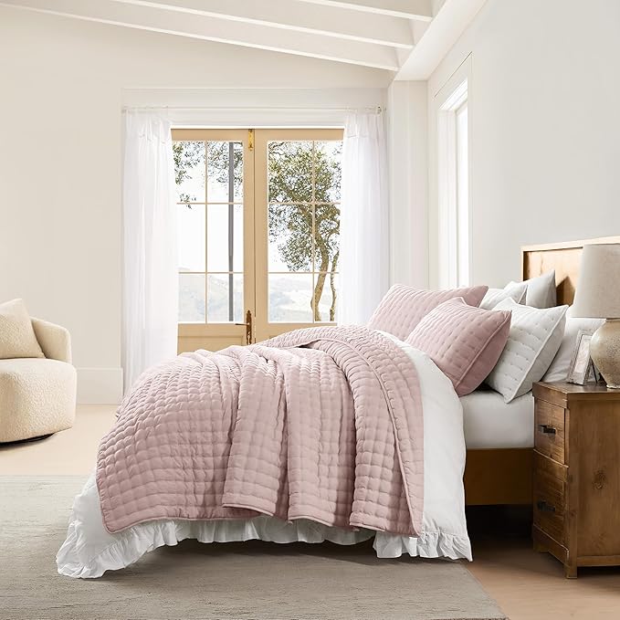 WDCOZY Pink Oversized California King Size Quilt Bedding Sets with Pillow Shams, Cal King Lightweight Soft Bedspread Coverlet, Quilted Blanket Thin Comforter Bed Cover, 3 Pieces, 118x106 inches