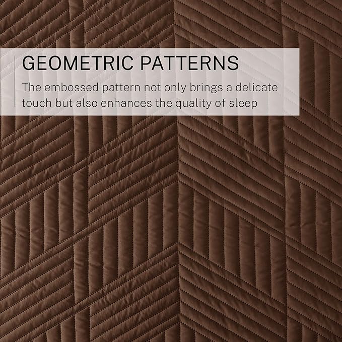 Exclusivo Mezcla Ultrasonic King Quilt Bedding Set, Lightweight Brown Bedspreads Soft Modern Geometric Coverlet Set for All Seasons (1 Quilt and 2 Pillow Shams)