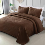 Exclusivo Mezcla California King Quilt Bedding Set, Lightweight Brown Oversized King Bedspreads Soft Modern Geometric Coverlet Set for All Seasons (1 Quilt and 2 Pillow Shams)