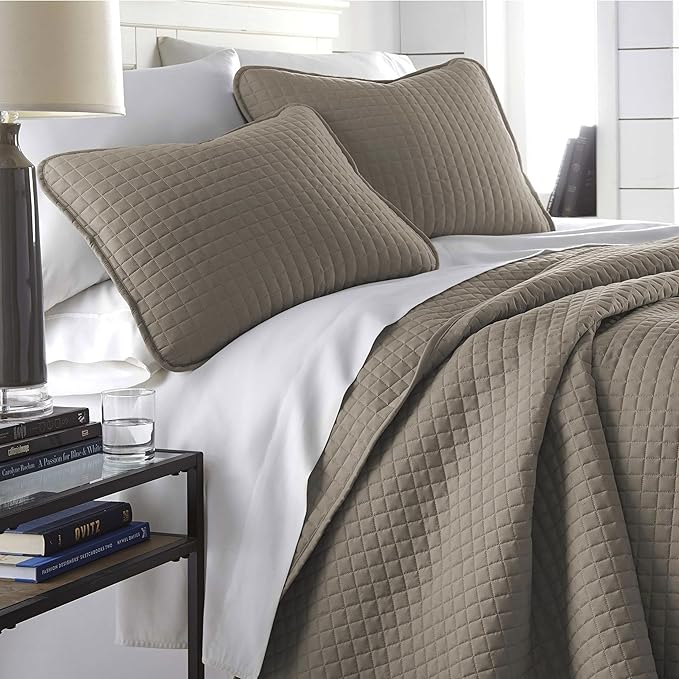 Southshore Fine Living, Inc. Quilt Comforter Twin XL Bedding Set for College Dorm Room, Bedding Essentials, Stain Resistant, Machine Washable Bed Spread, XL/Twin Comforter Set with Sham, Dark Taupe